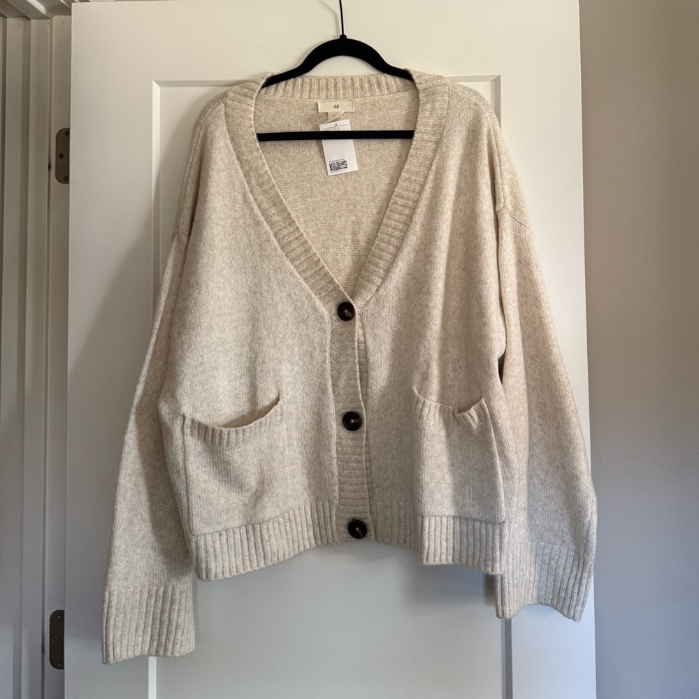 NWT H&M Sweater